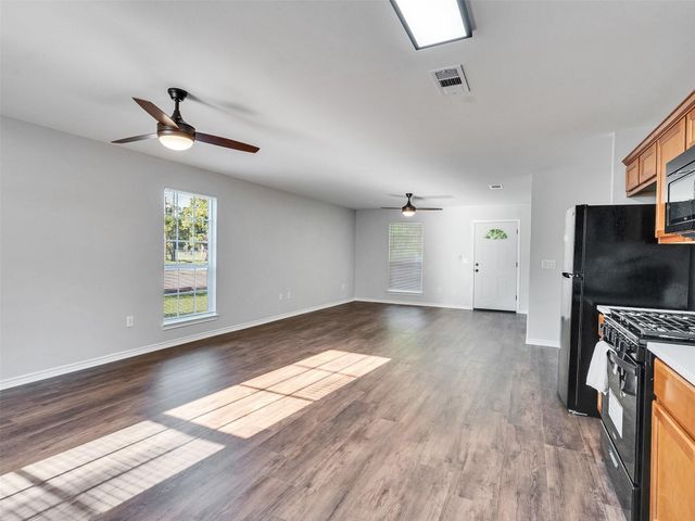 326 S Bell Drive, Texas City, TX 77591