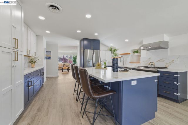 35760 Haley St, Newark, CA 94560