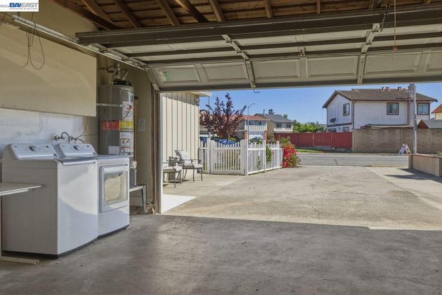 35760 Haley St, Newark, CA 94560