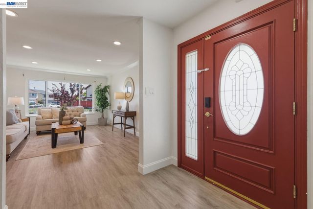 35760 Haley St, Newark, CA 94560