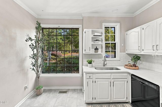 902 Albany Court, Raleigh, NC 27615