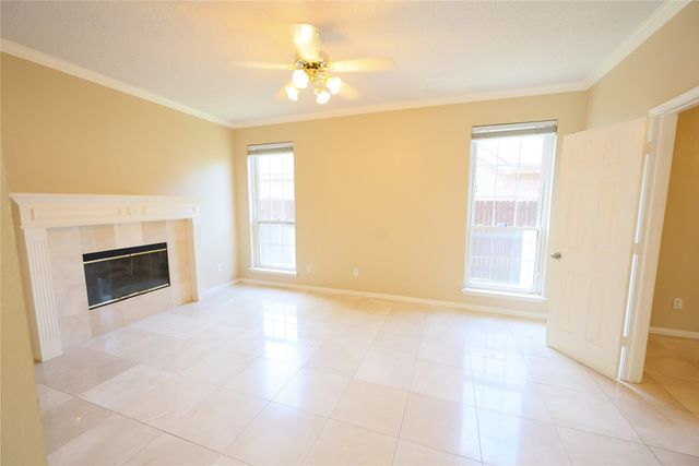 1931 PALOMA Way, Arlington, TX 76006