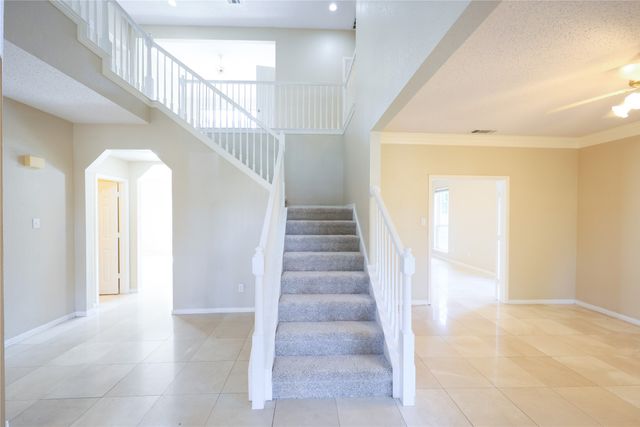 1931 PALOMA Way, Arlington, TX 76006