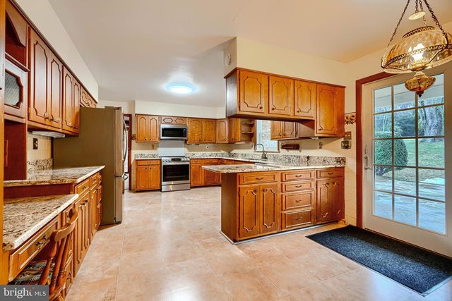 2705 FALLSTON RD, Fallston, MD 21047