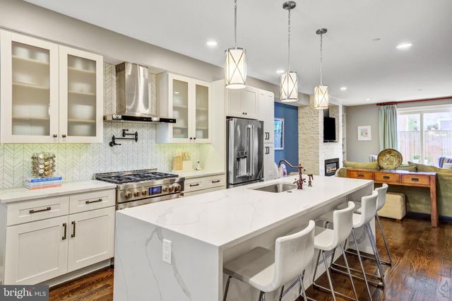 2009 NORTH ST, Philadelphia, PA 19130