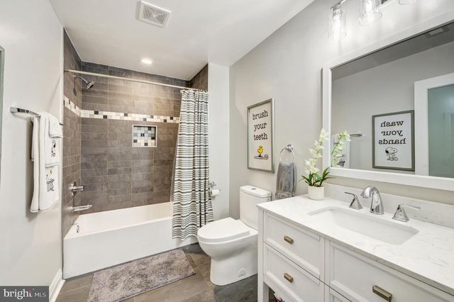 2009 NORTH ST, Philadelphia, PA 19130
