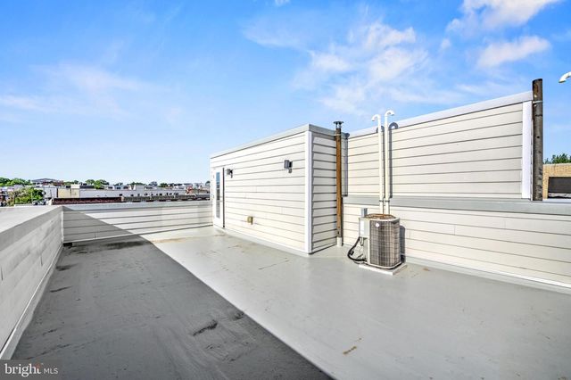 2009 NORTH ST, Philadelphia, PA 19130