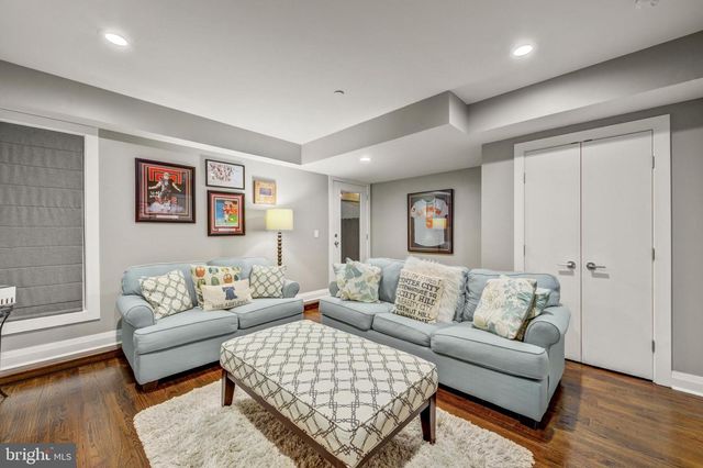 2009 NORTH ST, Philadelphia, PA 19130