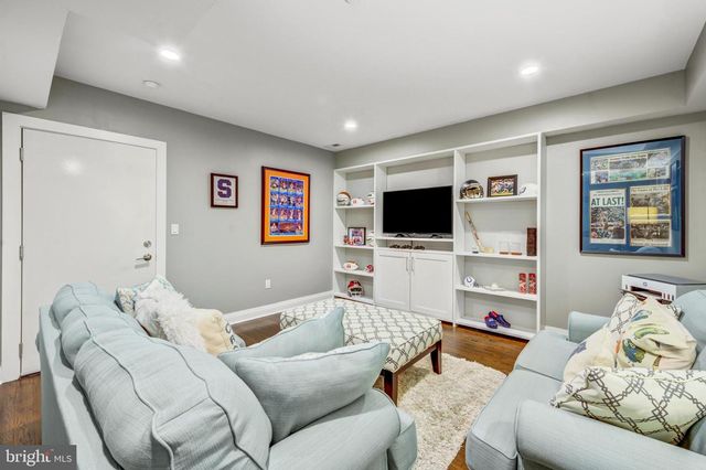 2009 NORTH ST, Philadelphia, PA 19130