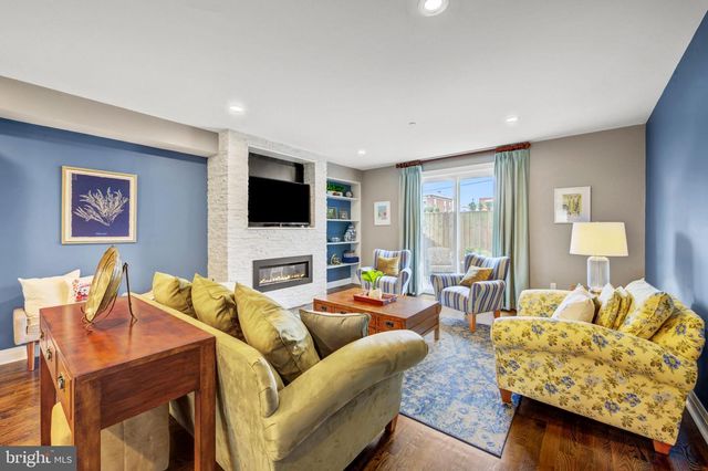 2009 NORTH ST, Philadelphia, PA 19130