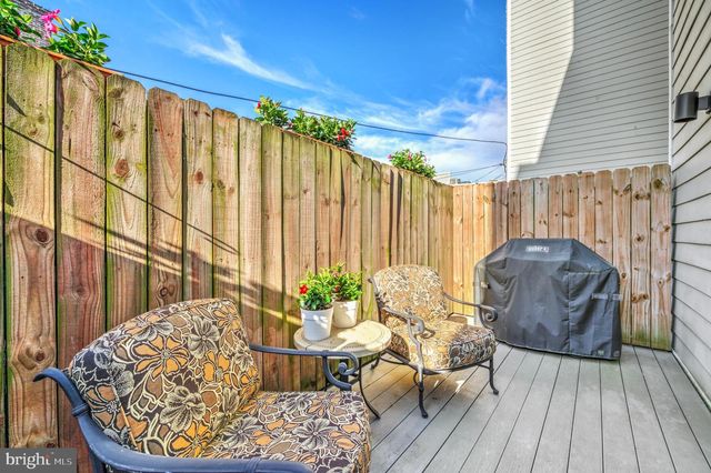 2009 NORTH ST, Philadelphia, PA 19130