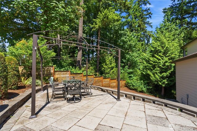 12048 SE May Creek Park Drive, Newcastle, WA 98056