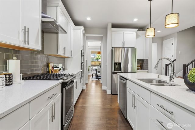 12048 SE May Creek Park Drive, Newcastle, WA 98056