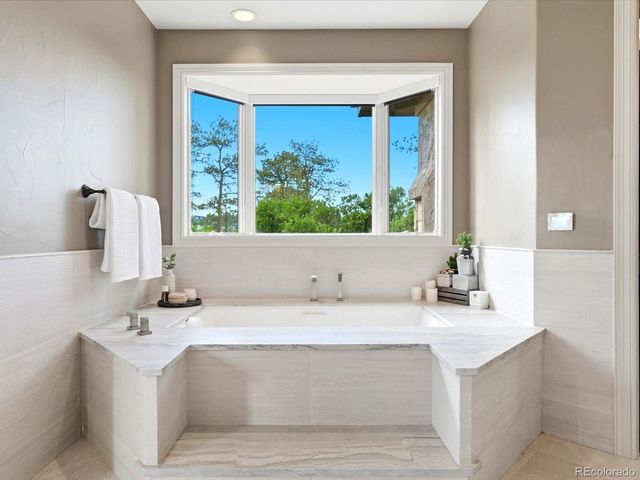 614 Cliffgate Ln, Castle Rock, CO 80108