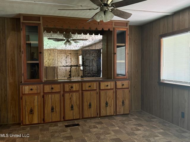 1213 Lake Shore Drive, Byram, MS 39272