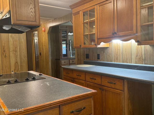 1213 Lake Shore Drive, Byram, MS 39272