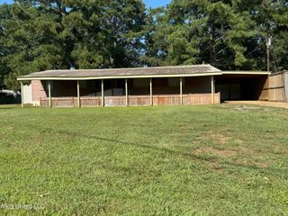 1213 Lake Shore Drive, Byram, MS 39272