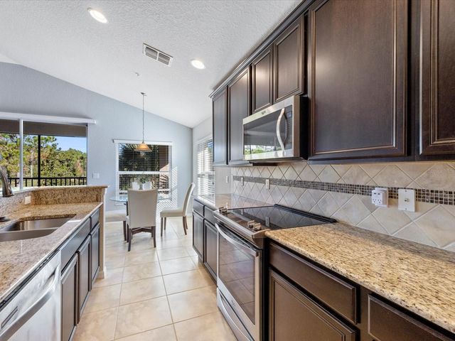 8341 BELLA TIERRA COURT, Davenport, FL 33896