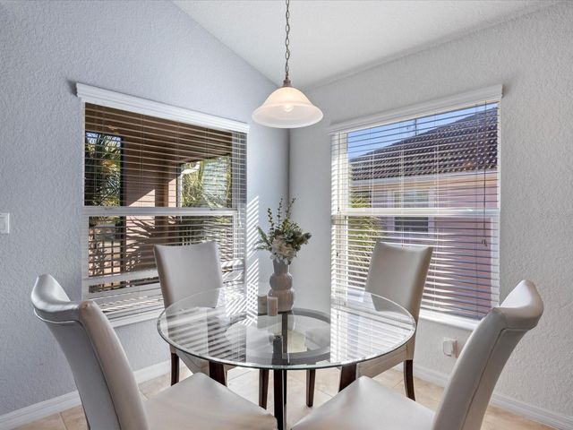 8341 BELLA TIERRA COURT, Davenport, FL 33896