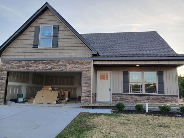 2914 Valley Farms Drive, Christiana, TN 37037