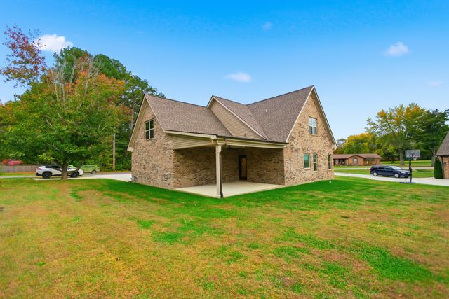 248 Doak Rd, Manchester, TN 37355