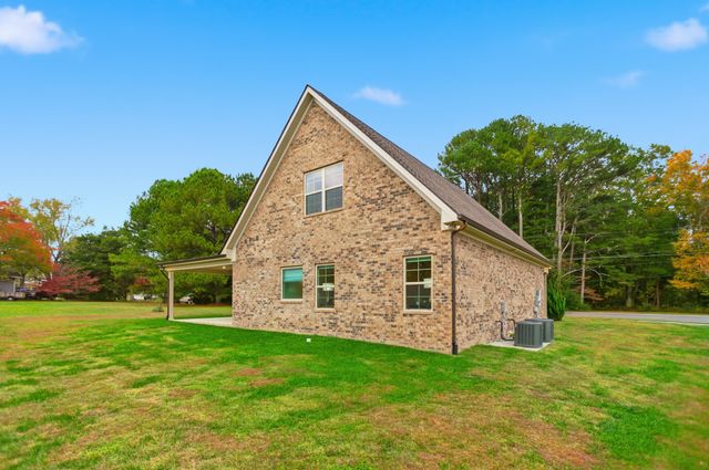 248 Doak Rd, Manchester, TN 37355