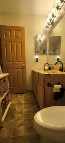 3959 Black Pine Drive, Grove City, OH 43123