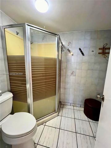 2899 Collins Ave 905, Miami Beach, FL 33140