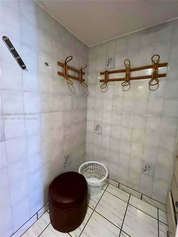 2899 Collins Ave 905, Miami Beach, FL 33140