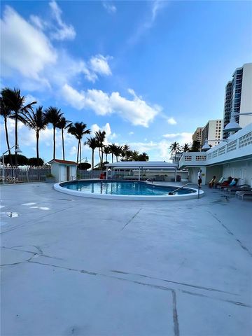 2899 Collins Ave 905, Miami Beach, FL 33140