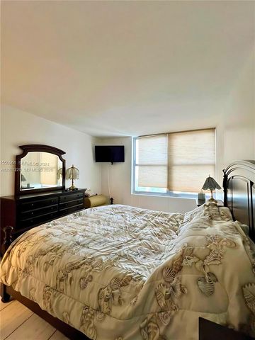 2899 Collins Ave 905, Miami Beach, FL 33140