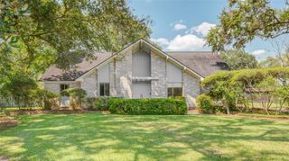 114 Post Oak Road, Lake Jackson, TX 77566