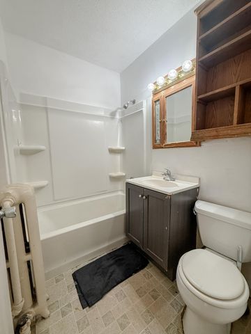 1022 Wakefield Avenue, Saint Paul, MN 55106
