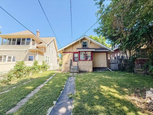 1022 Wakefield Avenue, Saint Paul, MN 55106