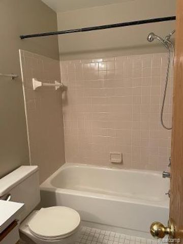 42715 Lilley Pointe Drive 108, Canton, MI 48187