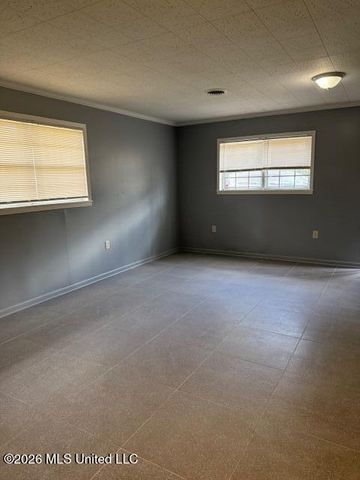 425 W Chulahoma Avenue, Holly Springs, MS 38635