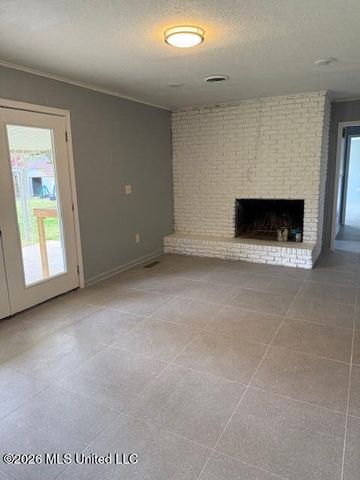 425 W Chulahoma Avenue, Holly Springs, MS 38635