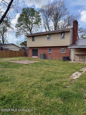 425 W Chulahoma Avenue, Holly Springs, MS 38635