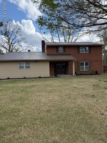 425 W Chulahoma Avenue, Holly Springs, MS 38635