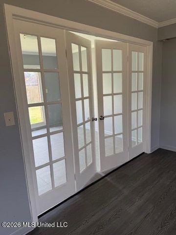 425 W Chulahoma Avenue, Holly Springs, MS 38635