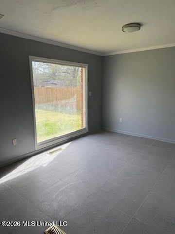 425 W Chulahoma Avenue, Holly Springs, MS 38635