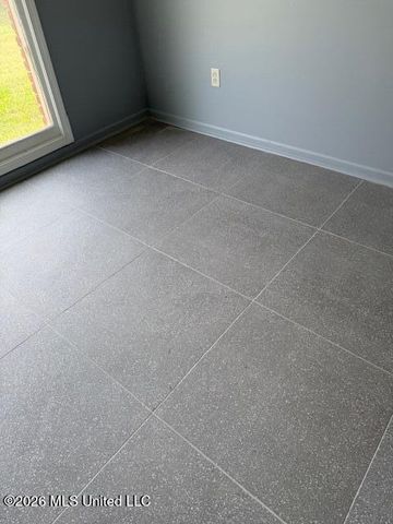 425 W Chulahoma Avenue, Holly Springs, MS 38635