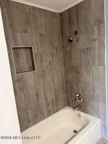 425 W Chulahoma Avenue, Holly Springs, MS 38635