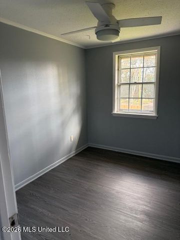 425 W Chulahoma Avenue, Holly Springs, MS 38635