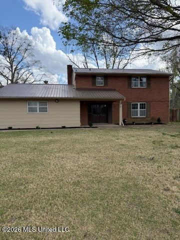 425 W Chulahoma Avenue, Holly Springs, MS 38635