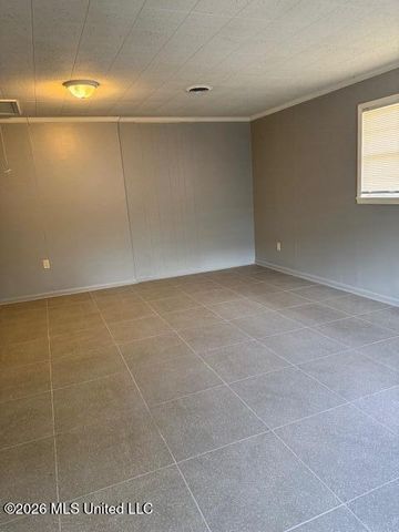 425 W Chulahoma Avenue, Holly Springs, MS 38635