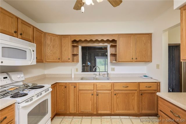 6429 E Blocher Road, Lexington, IN 47138