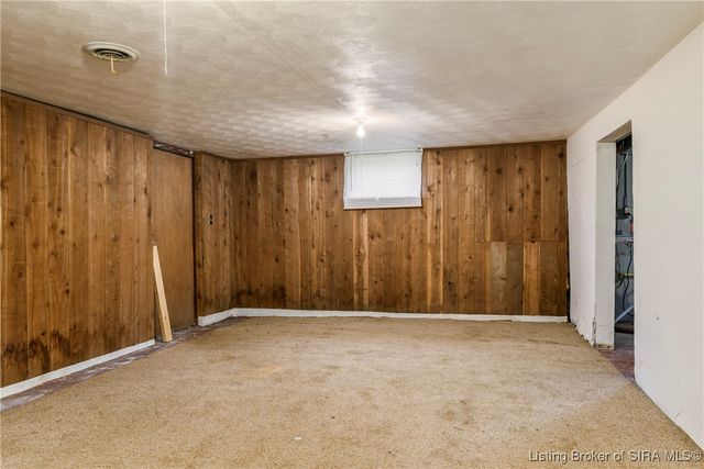 6429 E Blocher Road, Lexington, IN 47138