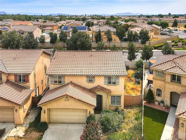 1011 Alderwood, Perris, CA 92571