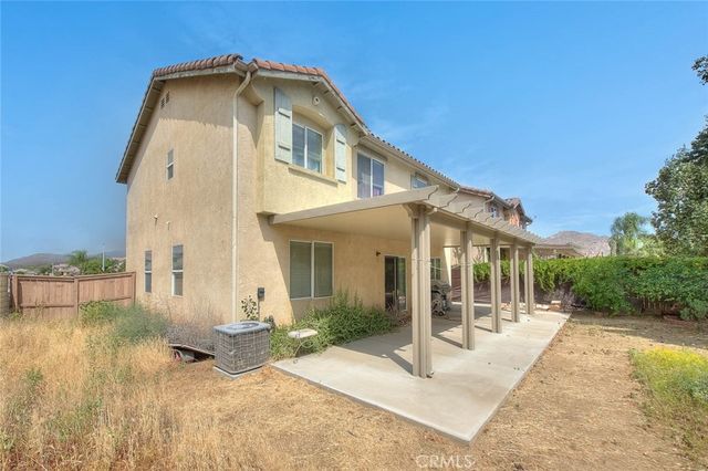 1011 Alderwood, Perris, CA 92571